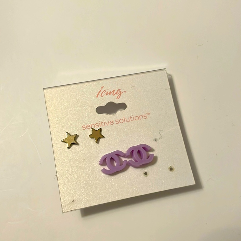 [FREE WP] Stud Earrings x 2